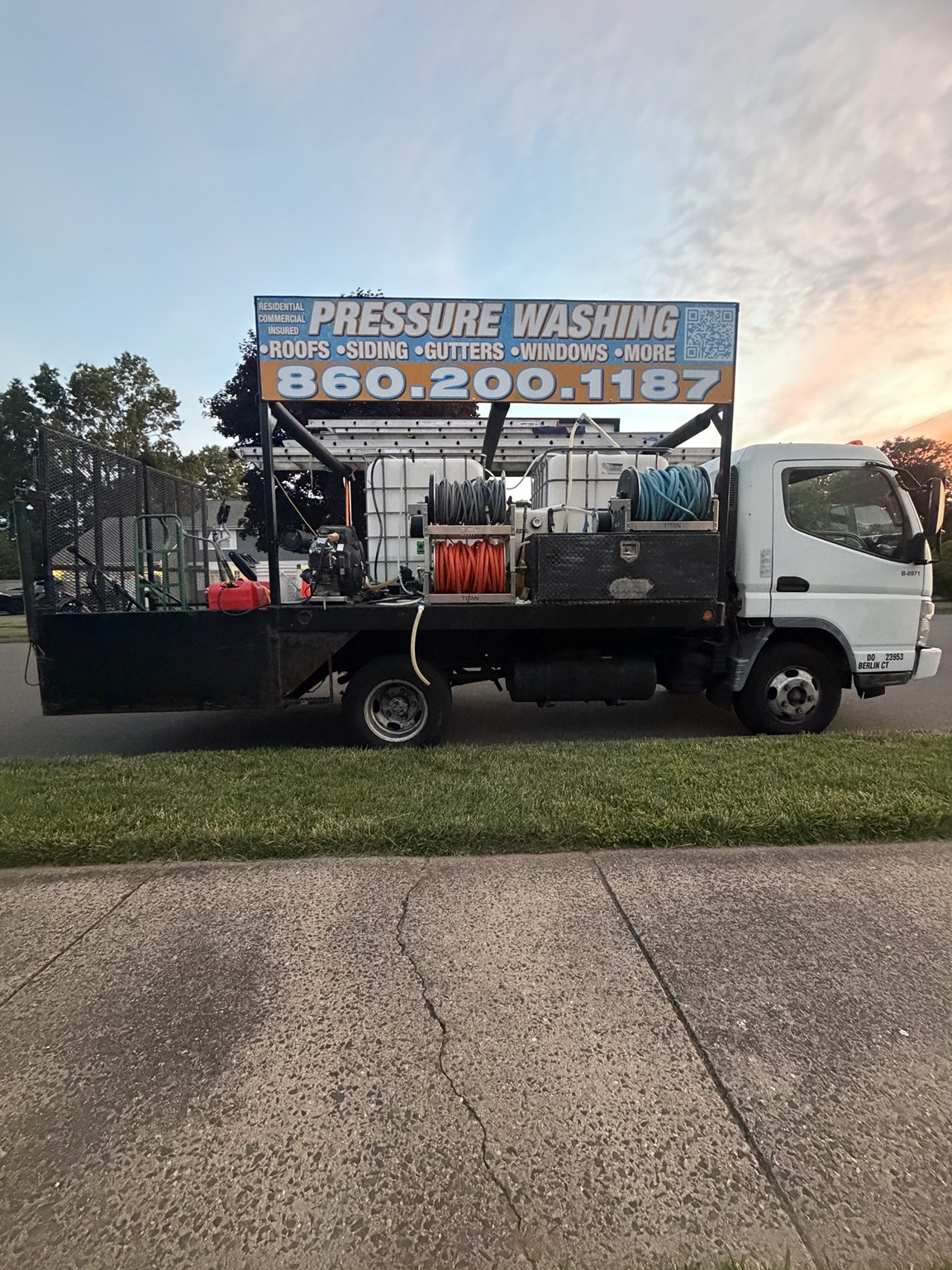 All Seasons Pressure Wash service truck serving South Windsor Connecticut